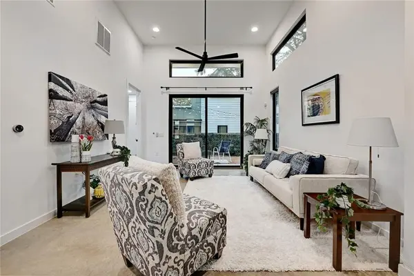 411 W Odell ST #A, Austin, TX 78752