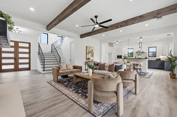 109 Rocky Summit CT, Spicewood, TX 78669