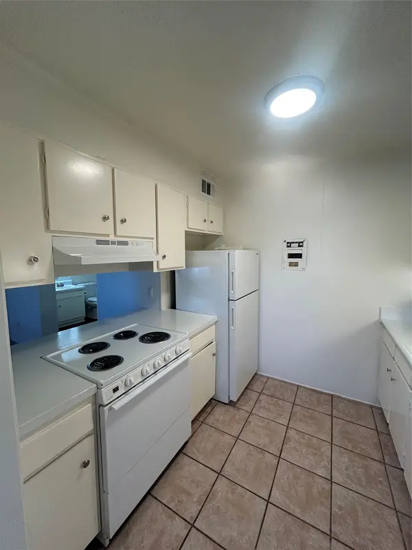 3703 Harmon Ave #207, Austin, TX 78705