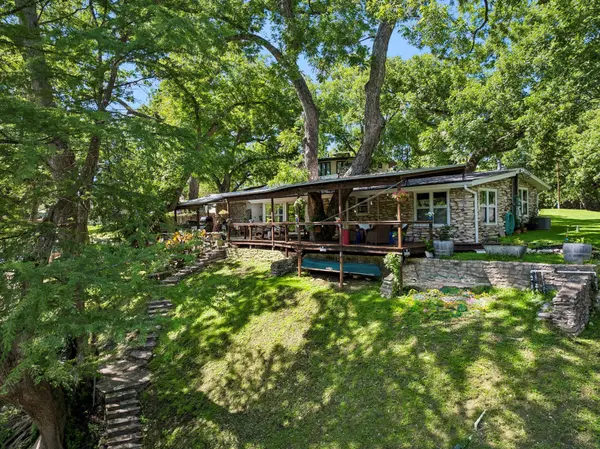 1520 Rocky River RD, Canyon Lake, TX 78133