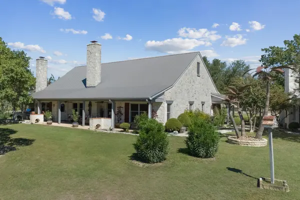521 Bluff Creek Road RD, Center Point, TX 78010