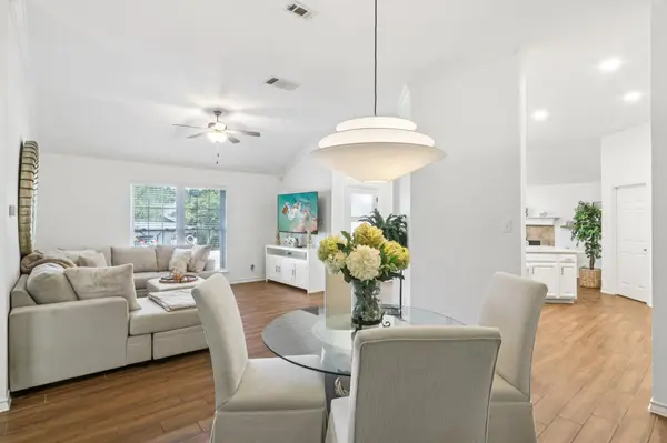 201 Sailmaster ST, Lakeway, TX 78734