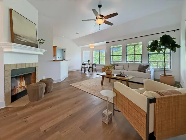 10102 Twin Lake LOOP, Dripping Springs, TX 78620