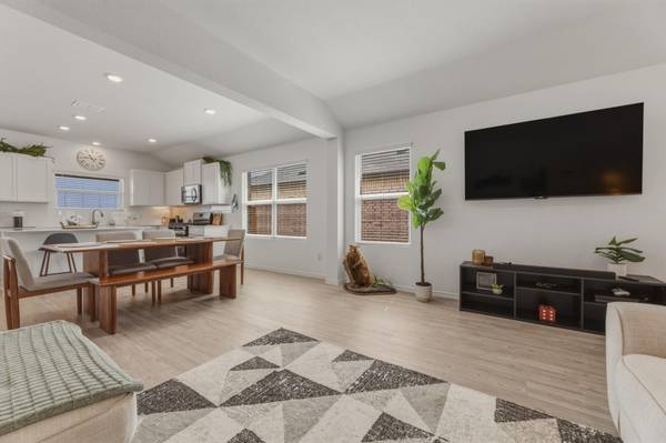 185 Sormonne LOOP, Kyle, TX 78640