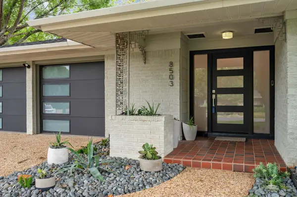 8503 Daleview DR, Austin, TX 78757