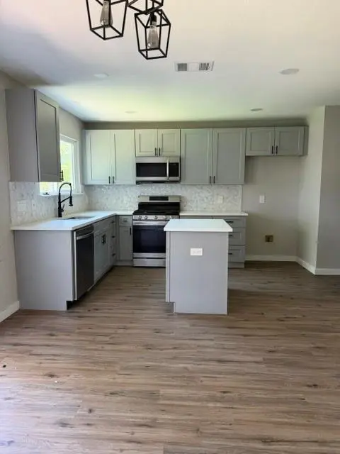 1201 Tremont DR, Cedar Park, TX 78613