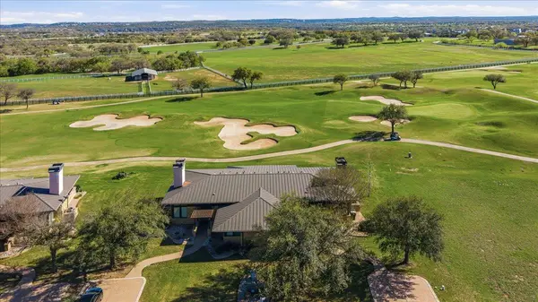 2001 Kahala Sunset DR, Spicewood, TX 78669