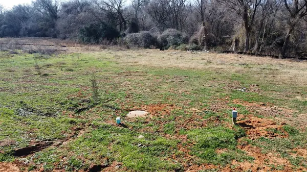 104 Sonoma DR, Elgin, TX 78621