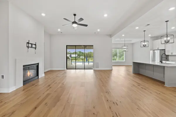 225 Spicewood Trails DR, Spicewood, TX 78669