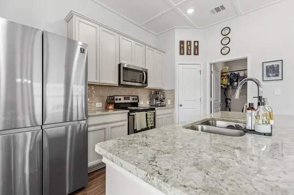105 Balsam ST, Hutto, TX 78634