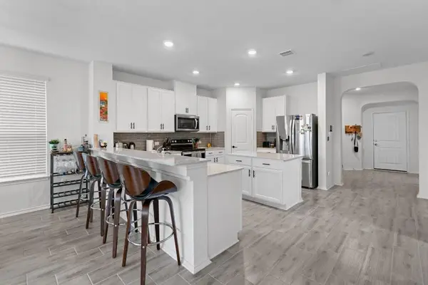 6320 Wagon Spring ST, Del Valle, TX 78617
