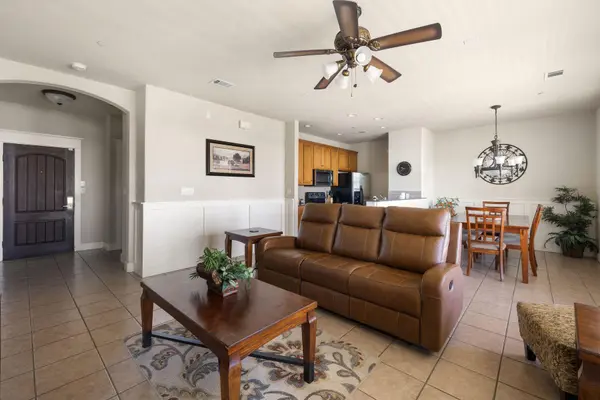 6712 Lantern View DR #302, Jonestown, TX 78645