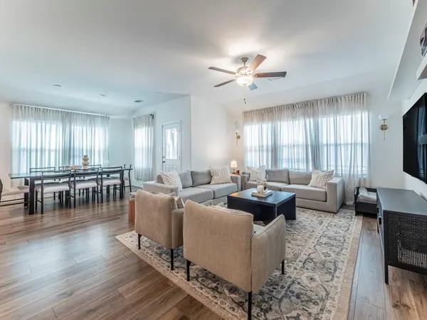 524 Sebring CIR, Hutto, TX 78634