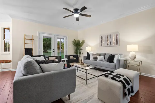 320 Woodland Oaks TRL, Buda, TX 78610