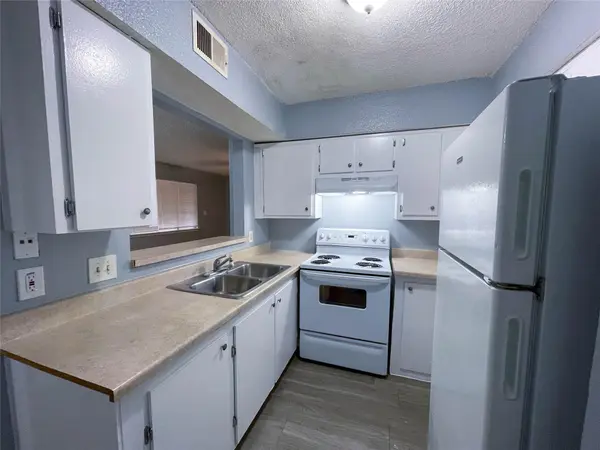8907 Parkfield DR #204, Austin, TX 78758