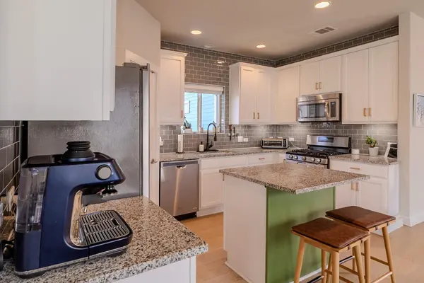 2012 Dinsdale LN, Austin, TX 78741