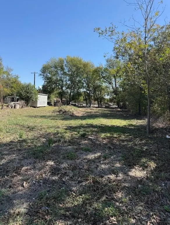 502 S Alamo ST, Bartlett, TX 76511