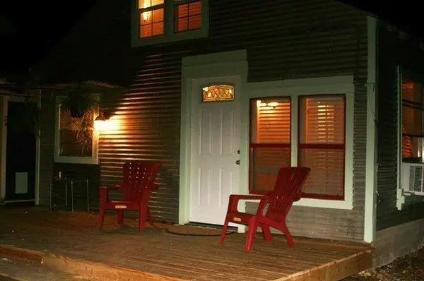 704 Franklin BLVD #B, Austin, TX 78751