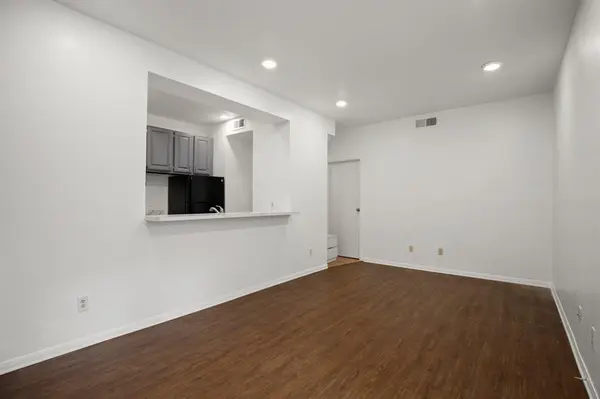 914 W 22nd 1/2 ST #304, Austin, TX 78705