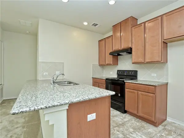 2950 Old settlers BLVD #4, Round Rock, TX 78665