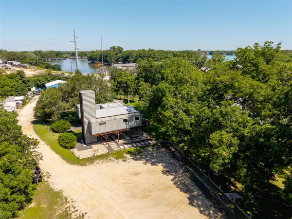 9035 FM 725, Mcqueeney, TX 78123