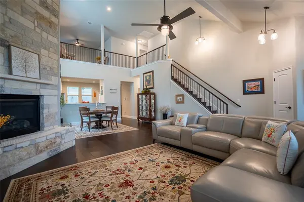 1215 Davis ST, Taylor, TX 76574