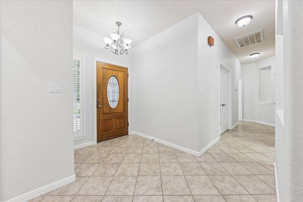 300 Brazos DR, Georgetown, TX 78628