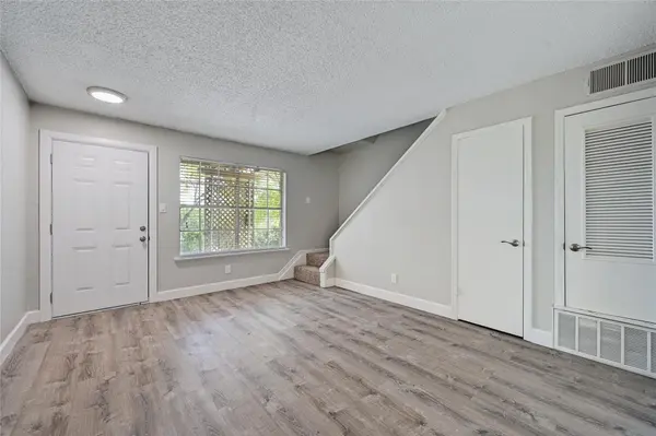 1200 Banister LN ##5, Austin, TX 78704
