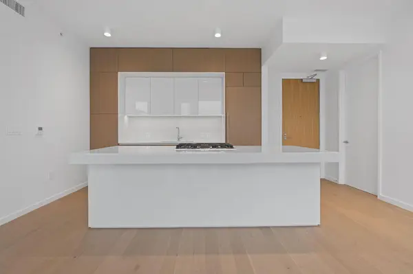 313 W 17th ST #2106, Austin, TX 78701