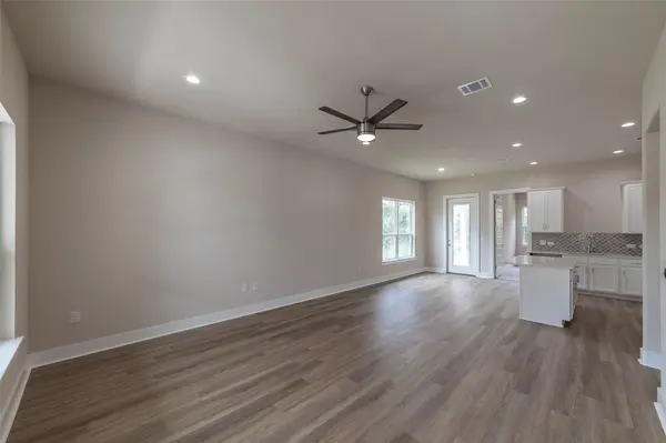 625 Birch LN, Cottonwood Shores, TX 78657