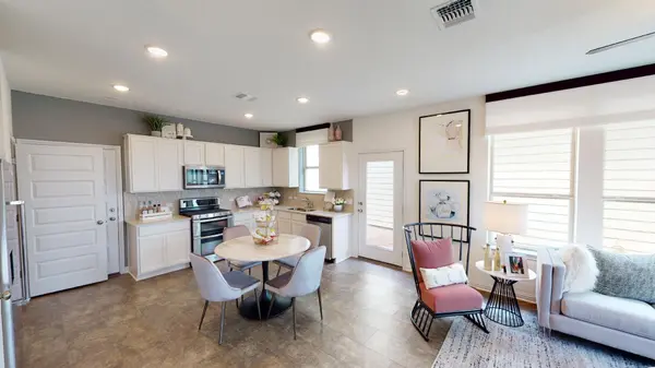 8211 Springsteen DR, Austin, TX 78744