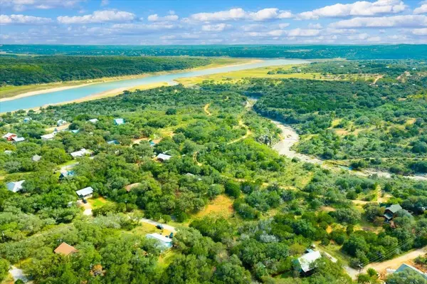 00 Breezing LN, Spicewood, TX 78669