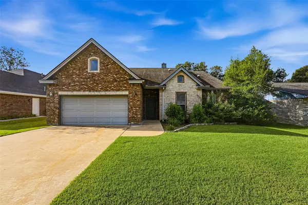 1338 Donovan ST, Gonzales, TX 78629
