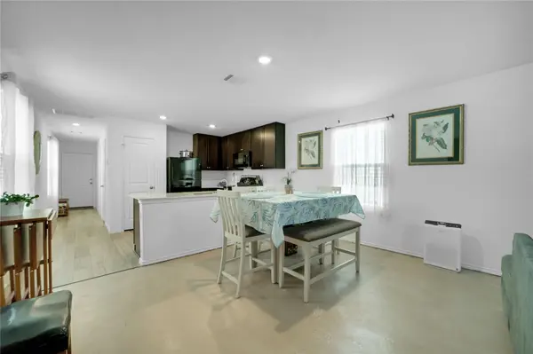 36 Trinity CIR, Lockhart, TX 78644