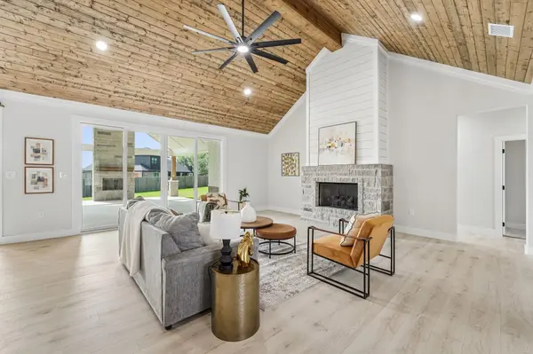 1284 Ambrose DR, Salado, TX 76571