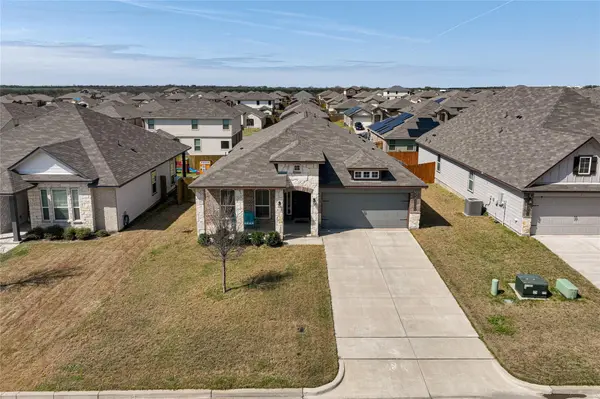 3205 Zabel DR, Lorena, TX 76655