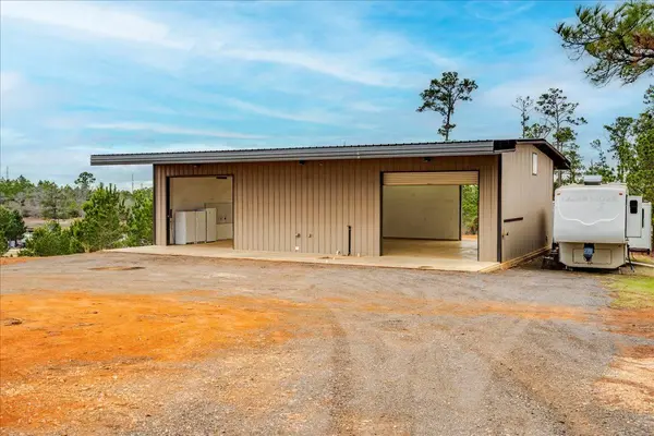 126 Pinedale DR, Bastrop, TX 78602