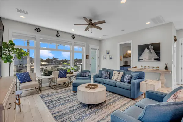 200 Marina Bluff, Kingsland, TX 78639