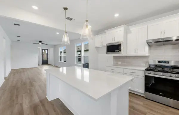 1002 Martingale ST, Georgetown, TX 78633