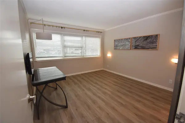 8888 Tallwood DR #2109, Austin, TX 78759