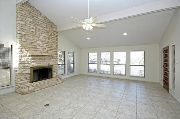 105 CRESCENT BLF, Austin, TX 78734