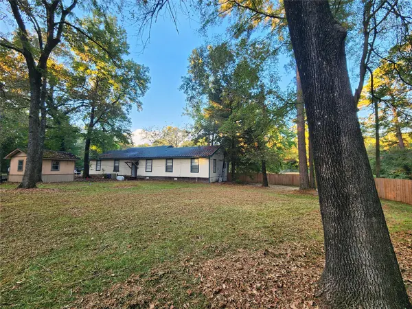 125 Hunters DR, Trinity, TX 75862