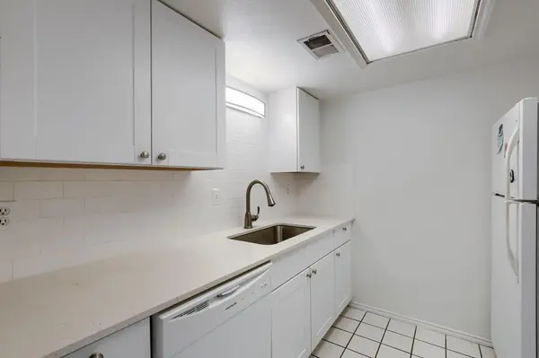 2401 Leon ST #100, Austin, TX 78705