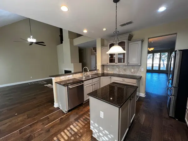 929 N Horton ST, La Grange, TX 78945