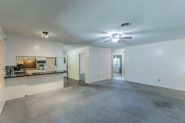 1808 N Beal ST, Belton, TX 76513