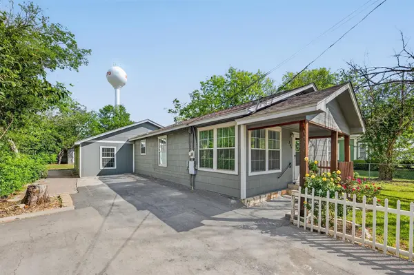 204 Taylor ST, Hutto, TX 78634