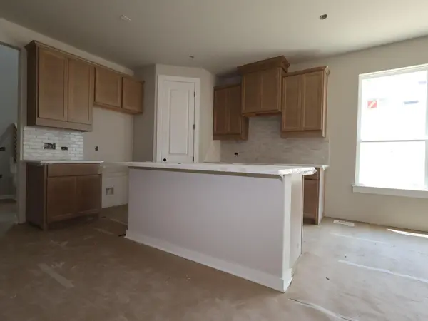 635 Clarissa ST, Buda, TX 78610