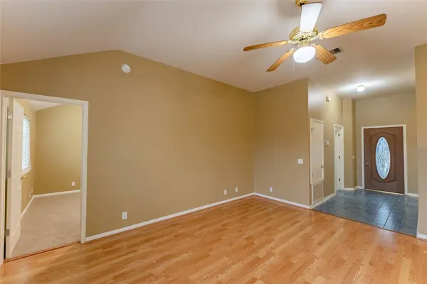 109 Granite Shoals DR, Kyle, TX 78640