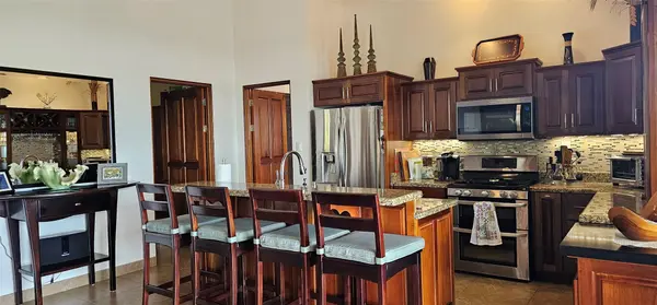 000 Exceptional Ocean, Jungle and Mountain Views!, Out Of State, 60504