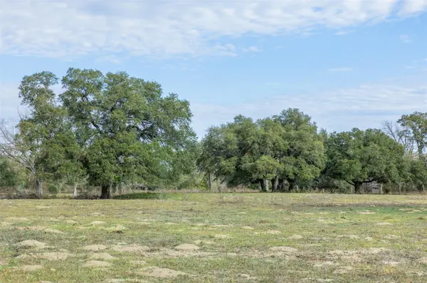 1820 South Old Smithville RD, Flatonia, TX 78941